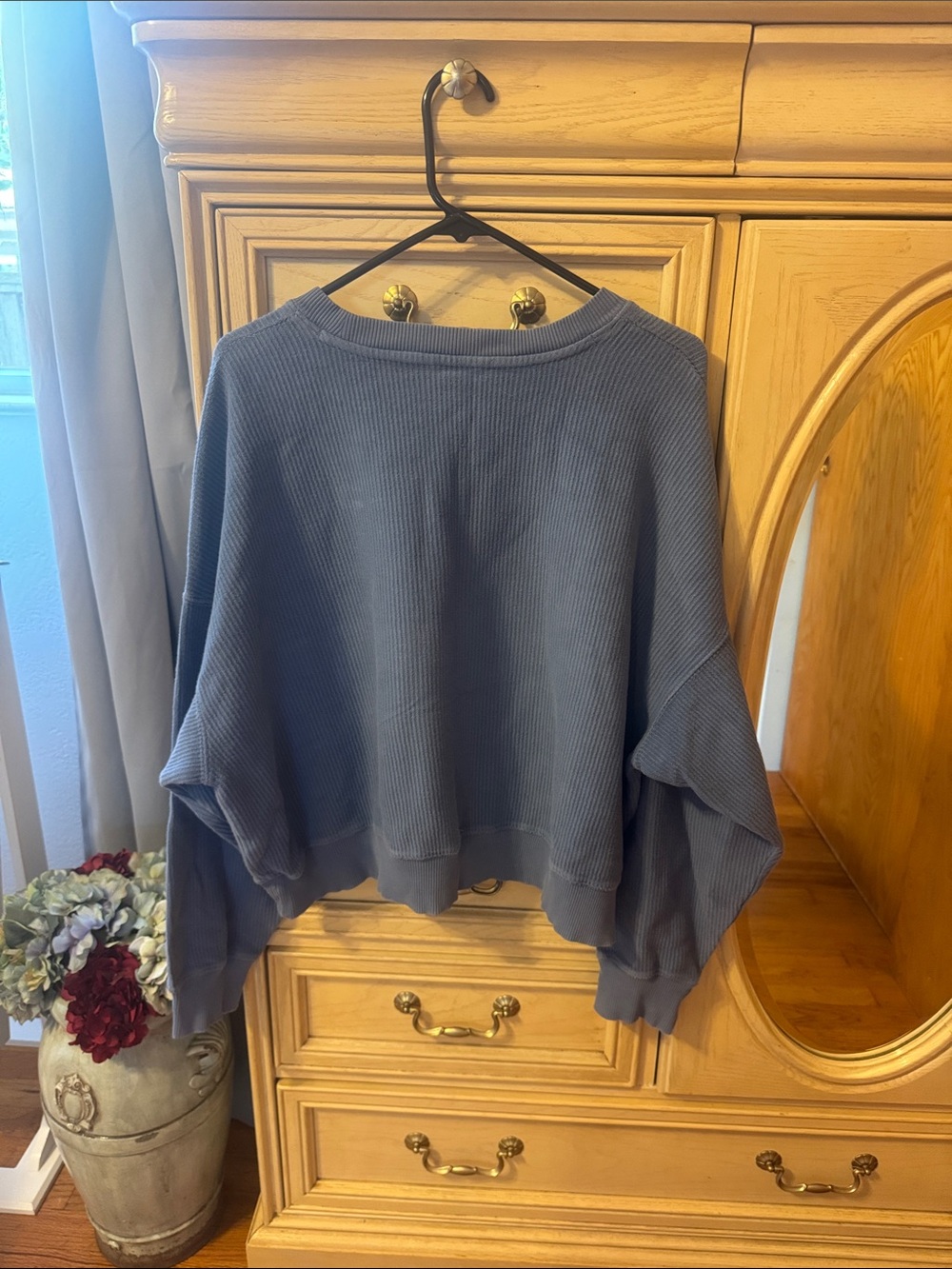 Aeri Ribbed Cropped Pullover - Picture 4 of 4